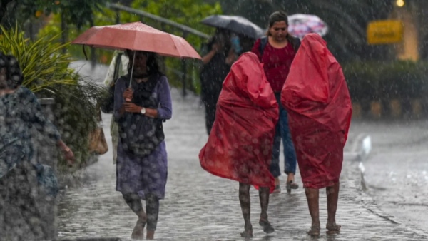 Rain: ರಾಜ್ಯದಲ್ಲಿ ಇಂದು ಗುಡುಗು ಸಹಿತ ರಣಭೀಕರ ಮಳೆ Rain: ರಾಜ್ಯದಲ್ಲಿ ಇಂದು ಗುಡುಗು ಸಹಿತ ರಣಭೀಕರ ಮಳೆ
