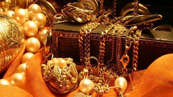 Gold Rate Jan 29: ಚಿನ್ನದ ಬೆಲೆ ಒಂದೇ ದಿನ 11,770 ರೂ. ಹೆಚ್ಚಳ: 4 ಲಕ್ಷ ರೂ. ಗಡಿದಾಟಿದ ಬೆಳ್ಳಿ ಬೆಲೆ