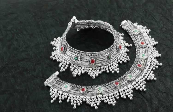 ಮತ್ತೆ ಭಾರತದಲ್ಲಿ ಪಾತಾಳಕ್ಕಿಳಿದ ಬೆಳ್ಳಿ ದರ! ಎಷ್ಟಿದೆ ಗೊತ್ತಾ?