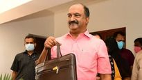 കെ റെയിലിന് 2,000 കോടി; 4 ഐടി ഇടനാഴി; 3 എയര്‍ സ്ട്രിപുകള്‍; പൊതുഗതാഗതം ജിപിഎസില്‍