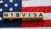 H-1B Visas: ആശങ്കകൾ വർദ്ധിക്കുന്നു, പുതിയ നിയമനങ്ങൾ അവസാനിപ്പിച്ച് കോർപ്പറേറ്റ് ഭീമന്മാർ, ഭാവി എന്ത്..? 