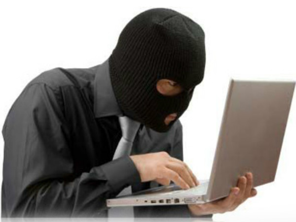 വ്യാജ എക്കൗണ്ടും