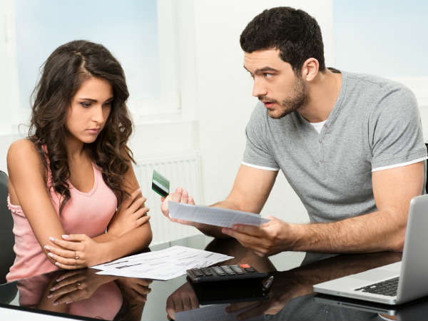 1. ക്രഡിറ്റ് കാര്‍ഡ് ഒഴിവാക്കാം 