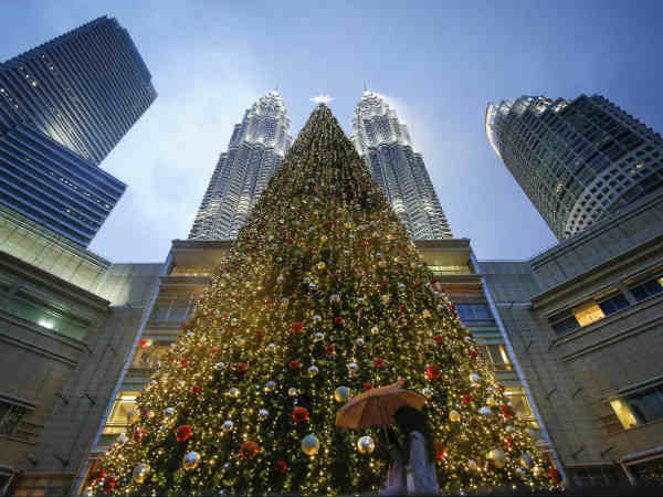 ആദ്യ പത്ത് സ്ഥാനങ്ങളില്‍ 