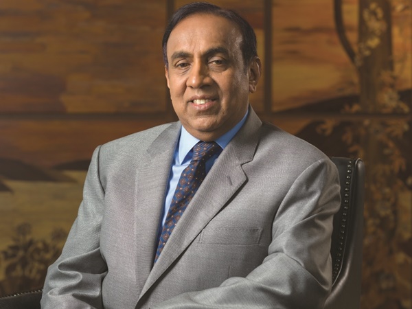 ഡോ.രവി പിള്ള 