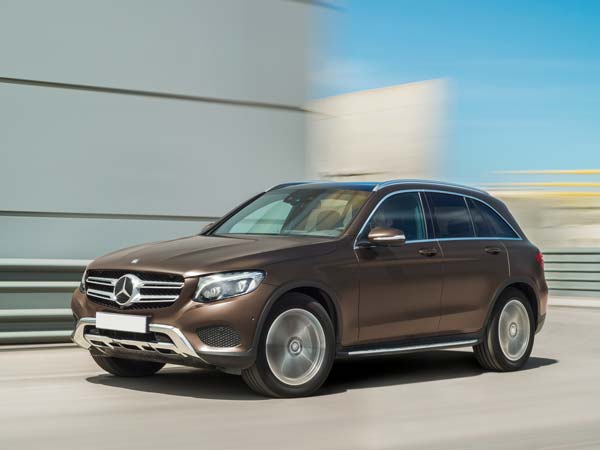 ബെൻസിന് 7 ലക്ഷം കുറവ് 