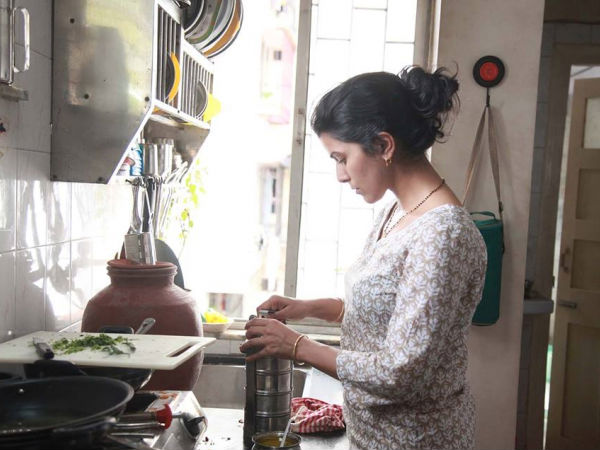 ഒരു വ‍‍ർഷം ആറ് സിലിണ്ടർ