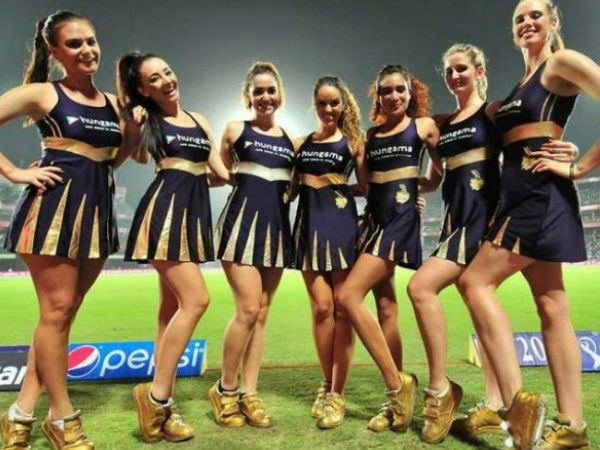 അഡീഷണൽ ലുക്ക്