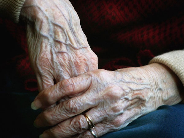 വീടുകളിൽ ഭക്ഷണം എത്തിക്കും