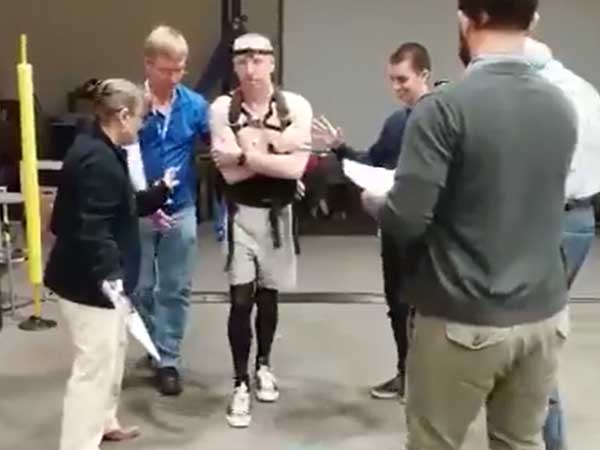 ഗവേഷകരുടെ നീണ്ട നിര