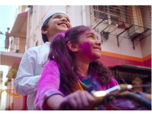 മതസൗഹാര്‍ദ്ദ പരസ്യത്തെ ന്യായീകരിച്ച് സര്‍ഫ് എക്‌സല്‍; പരസ്യം ഹോളിയുടെ സന്ദേശം ഉയര്‍ത്തിപ്പിടിക്കുന്ന