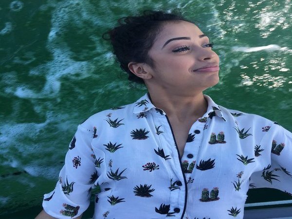 ലിസയുടെ വരുമാനം