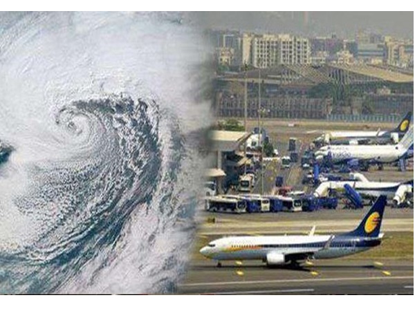 വായു ചുഴലിക്കാറ്റ്: ഗുജറാത്തിലെ അഞ്ച് എയര്പോര്ട്ടുകള് അടച്ചു, ട്രെയിനുകള് സര്വീസ് നിര്ത്തി വായു ചുഴലിക്കാറ്റ്: ഗുജറാത്തിലെ അഞ്ച് എയര്പോര്ട്ടുകള് അടച്ചു, ട്രെയിനുകള് സര്വീസ് നിര്ത്തി