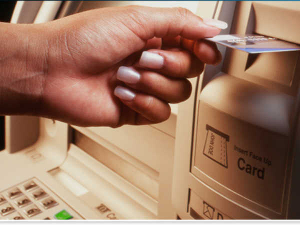 സൗജന്യ പരിധിക്കപ്പുറമുള്ള ഇടപാടുകളുടെ നിരക്ക്