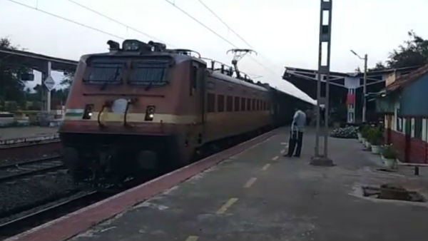 കോച്ചുകൾ വൃത്തിയാക്കും