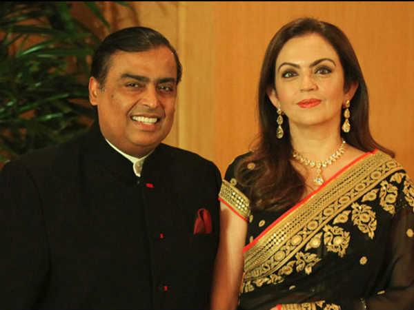 വിജയത്തിന് പിന്നിൽ