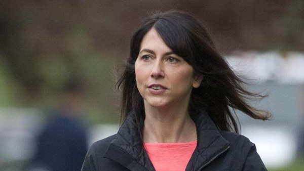 ഗിവിങ് പ്ലെഡ്ജ്