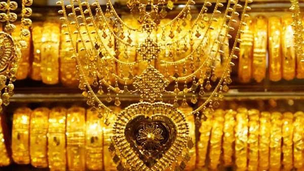 മൂന്നാം ദിവസവും സ്വര്ണവിലയില് മാറ്റമില്ല; പൊന്നിന് മാറ്റ് കുറയുന്നോ? മൂന്നാം ദിവസവും സ്വര്ണവിലയില് മാറ്റമില്ല; പൊന്നിന് മാറ്റ് കുറയുന്നോ?