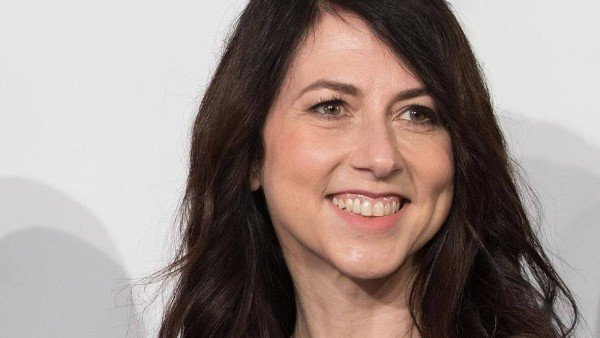 ഒറ്റ വര്‍ഷം, ആറ് ബില്യണ്‍