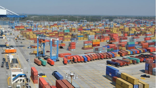 തുറമുഖ ടെര്‍മിനല്‍