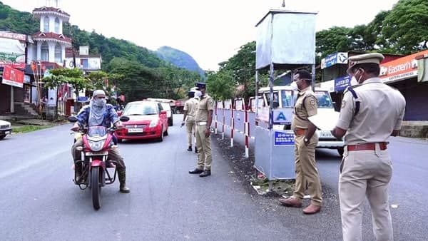 തമിഴ്‌നാട്ടിലും കര്‍ണാടകത്തിലും