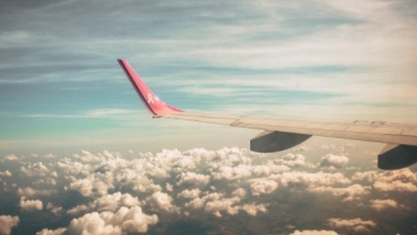 ഏറ്റവും കുറഞ്ഞ നിരക്കില്‍ വിമാന യാത്ര