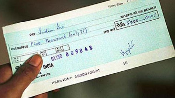 ചെക്ക് ബുക്കുകളും ഇടപാടുകളും