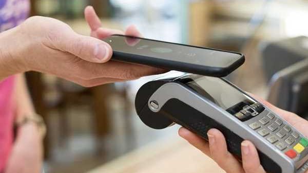 വാലറ്റുകള്‍ ബാങ്ക് അക്കൗണ്ടുകള്‍ക്ക് വെല്ലുവിളിയോ?