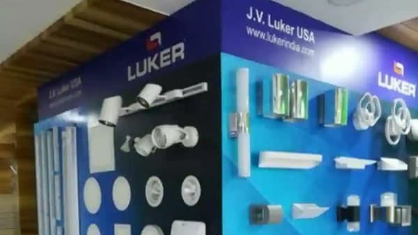 ശ്രദ്ധ നേടിയ ഫാനുകള്‍