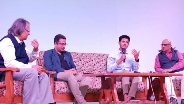 ചിലവ് ലാഭിക്കുവാന്‍ ജോലികളെല്ലാം സ്വയം