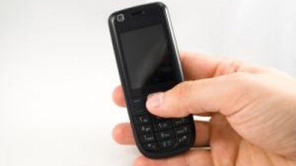 ടോള്‍ ഫ്രീ നമ്പറുകളില്‍ ബന്ധപ്പെടാം