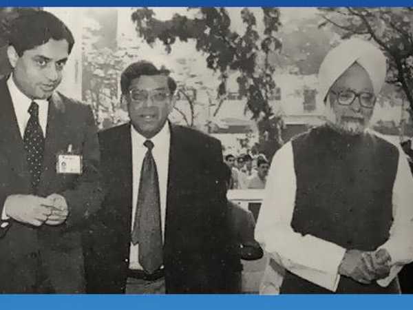 മൻമോഹൻ സിം​ഗിന്റെ കാർഡ് വിഴുങ്ങിയ എടിഎം