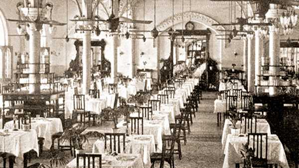 ആദ്യ താജ്