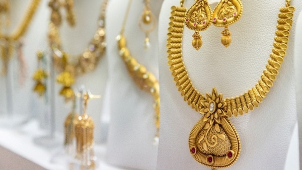 കുറയാതെ കുതിച്ച് സ്വർണ്ണ വില, അഞ്ച് മാസത്തെ ഉയർന്ന നിരക്കിൽ, ഇന്നത്തെ വിലയറിയാം