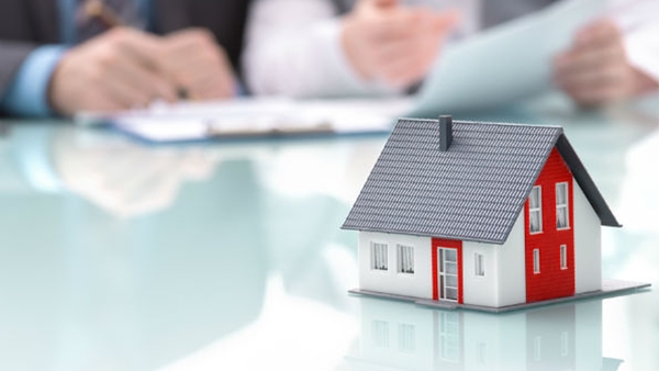 വാങ്ങണോ? അതോ നിർമ്മിക്കണോ? സ്വപ്നഭവനം പ്ലാനിങ്ങിലാണോ? ഇപ്പോൾ തന്നെ ഈ വഴികൾ പിന്തുടരൂ