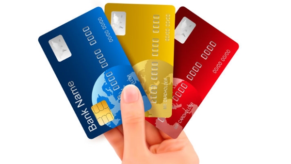 ലാഭിച്ചുകൊണ്ട് യാത്ര ചെയ്യാം; വമ്പൻ ഓഫറുകൾ നൽകുന്ന ട്രാവൽ ക്രെഡിറ്റ് കാർഡുകൾ