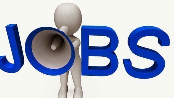 സമയം തെളിയാൻ പോകുന്നു, ടൈറ്റൻ കമ്പനിയിൽ നേടാം ജോലിയും ഉയർന്ന ശമ്പളവും