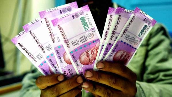 സമ്പാദ്യം ദാമ്പത്യത്തെ ബാധിക്കാതിരിക്കാൻ ഇക്കാര്യങ്ങൾ അറിഞ്ഞിരിക്കാം