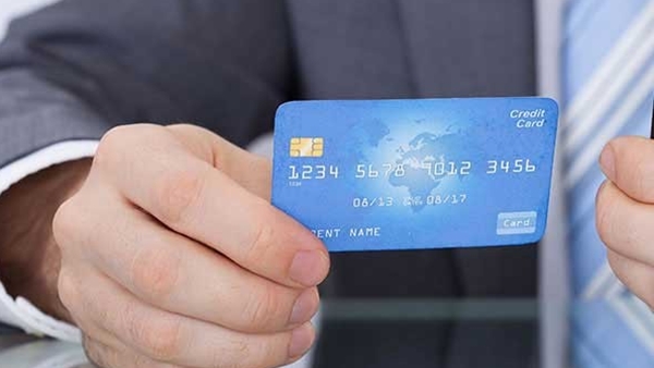 മൊബൈൽ റീചാർജിന് ക്യാഷ് ബാക്കും ഒപ്പം മറ്റ് നിരവധി കിഴിവുകളും...  ഈ  ക്രെഡിറ്റ് കാർഡുകൾ ഉപയോഗിക്കാം