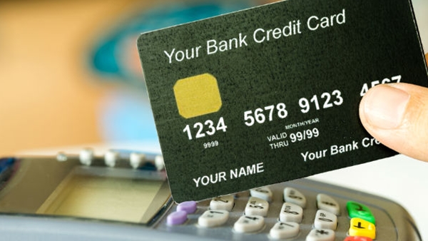 ഓഫറുകളുടെ പെരുമഴയുമായി ഈ ക്രെഡിറ്റ് കാർഡ്... പലിശ നിരക്കുമറിയാം, ഇനിയും വൈകരുത് ഓഫറുകളുടെ പെരുമഴയുമായി ഈ ക്രെഡിറ്റ് കാർഡ്... പലിശ നിരക്കുമറിയാം, ഇനിയും വൈകരുത്