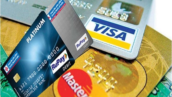 ഓഫറുകളുടെ പെരുമഴയുമായി എയു ഡെബിറ്റ് കാർഡ്... ആമസോണിലും സ്വിഗിയിലും പണം ലാഭിക്കാം; കൂടുതലറിയാം