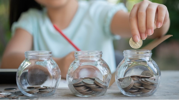 സമ്പാദ്യം vs നിക്ഷേപം: ഏതാണ് മികച്ചത്? എപ്പോഴാണ് നിക്ഷേപിക്കേണ്ടത? എപ്പോഴാണ് സമ്പാദിക്കേണ്ടത്?