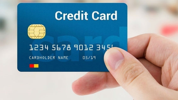 ഓഫർ പെരുമഴ, ഈ ക്രെഡിറ്റ് കാർഡുണ്ടോ കയ്യിൽ