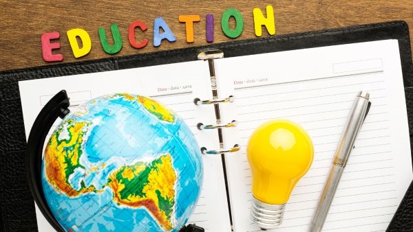 വിദേശ പഠനം; ബജറ്റ് തയ്യാറാക്കാൻ ഇക്കാര്യങ്ങൾ നിർബന്ധമായും അറിഞ്ഞിരിക്കാം