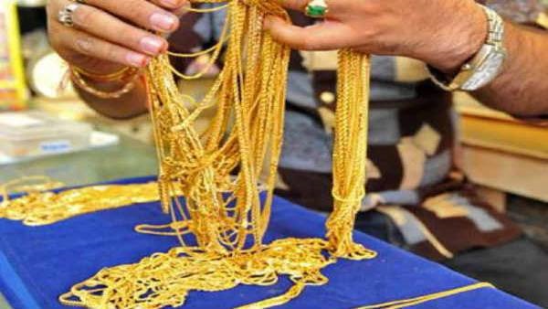 4 ദിവസം കൊണ്ട് 1,040 രൂപ കുറഞ്ഞു, സ്വർണവില ഇനിയും താഴേക്കിറങ്ങുമോ..?
