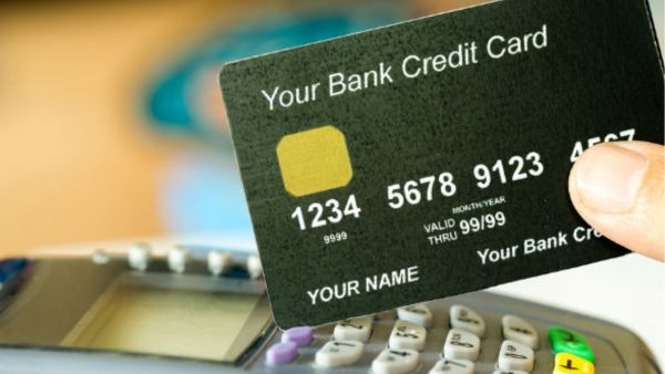  ക്രെഡിറ്റ് കാർഡ് വഴി റിവാർഡുകൾ റെഡിം ചെയ്യുന്നുണ്ടോ? ഇനി എല്ലാത്തിനും നിയന്ത്രണം 