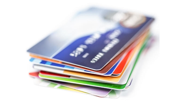 സാമ്പത്തിക നഷ്ടം കുറയ്ക്കണോ, ഡെബിറ്റ് കാർഡ് ഫീസുകളെക്കുറിച്ച് മനസിലാക്കിയാൽ മതി, വിശദമായി അറിയാം