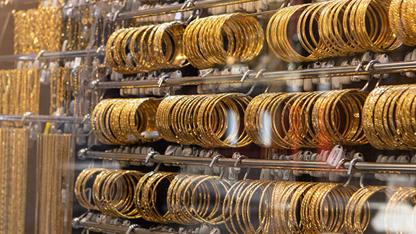 ആശ്വസിക്കേണ്ട, കേരളത്തിൽ സ്വർണം ഇന്ന് കുതിച്ചുയർന്നു; ഒറ്റ ദിവസം കൊണ്ട് പവന് 680 രൂപ കയറി 