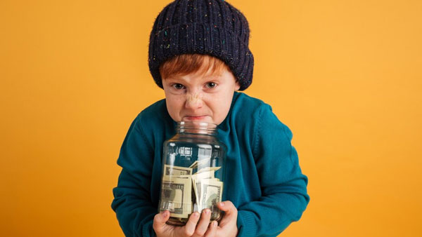 കുട്ടികൾക്കായുള്ള ബെസ്റ്റ് നിക്ഷേപ പദ്ധതികൾ ഇതാ; ആകർഷകമായ പലിശയും ഉറപ്പാണ്