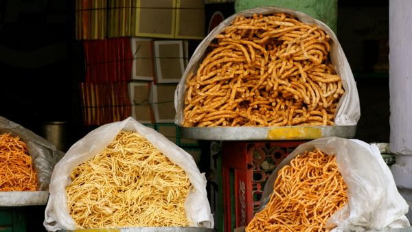 കർണാടകയിൽ എത്തിയത് ഹാനികരമായ ലഘുഭക്ഷണങ്ങളെന്ന് കണ്ടെത്തി